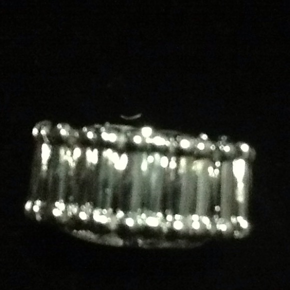 Ring - Picture 3 of 3